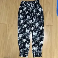 SLY 花柄カジュアルパンツ サイズ1のサムネイル