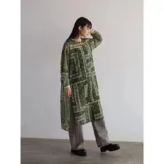 新品　未使用　RADIATE オリエンタルフラワーシアーワンピース