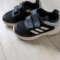 adidas ベビー スニーカー ブラック/ホワイト 14cm