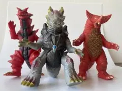 ● ゴモラ、ガーディ、モンスアーガーウルトラマン怪獣3体セット