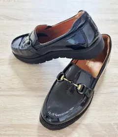 bussola ブラック 厚底 エナメル ローファー 38（24〜24.5cm）のサムネイル