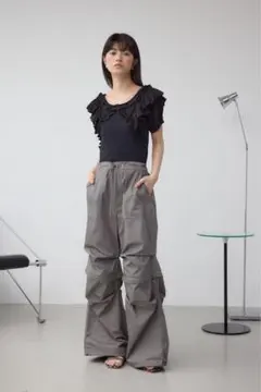【styling/】新品未使用 ラッフルショルダートップス ブラック Styling/ ラッフルショルダートップス / BLK