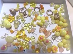 イエローオレンジビーズとチャームセット　まとめ売り