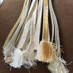 金色と白色の帯締めセット5本　①