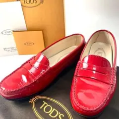 【美品】トッズ ドライビングシューズ ゴンミーニ レザー 赤 34 22cmのサムネイル