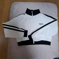 ファスナー付きジャケット　長袖