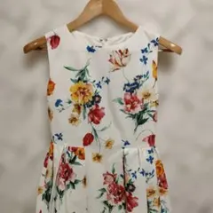 MERCURYDUO フラワープリント ノースリーブ ひざ丈ワンピース Sサイズ