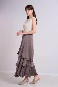 ❁新品❁herlipto Layered Frilled Satin Skirt
