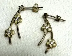 ハワイアンジュエリー ゴールドシルバー花モチーフピアス