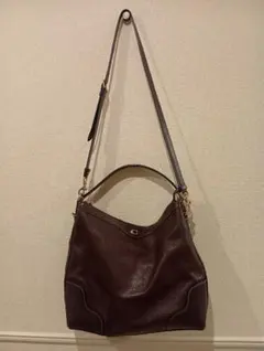 レザー ショルダーバッグ　COACH