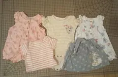 ディズニーキャラクター　ベビー服セット（ロンパース他）