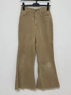 Item thumbnail for item 5557176e-d61b-496f-a65f-3bdb5a8e6d4b