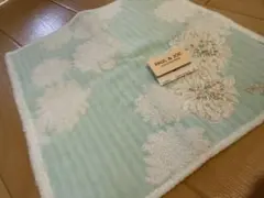 PAUL & JOE 花柄刺繍ハンカチ