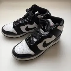 Nike ハイカットスニーカー ホワイト/ブラック　パンダ　ダンク23.5
