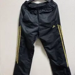 adidas ブラックパンツ ゴールドストライプ