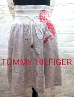 TOMMY HILFIGER　トミーヒルフィガー　スカート　フレアー　ピンク　花のサムネイル