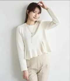 【美品】ココディール　アシメペプラムブラウス　サイズ2 長袖のサムネイル