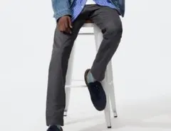 新品未使用スリムフィットチノ　ダークグレー　ウエスト82 股下68cm