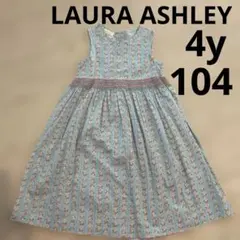 ローラアシュレイ　4y（104cm）水色 花柄スモッキングノースリーブワンピースのサムネイル