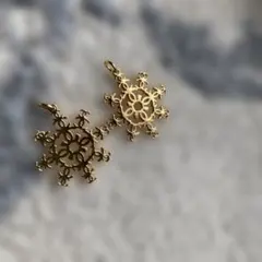 CHANEL ホリデーチャーム　雪、スノー　2点まとめ売り