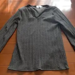 AZUL Vネック長袖Tシャツ Lサイズ ブラック・ホワイトストライプ