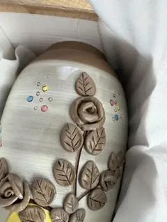 花の装飾 陶器製花瓶