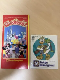 東京ディズニーランド 開園当初ステッカー＆1991年ガイドブック 2点セットのサムネイル