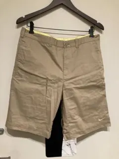 極美品　ほぼ新品　NIKE ショートパンツ