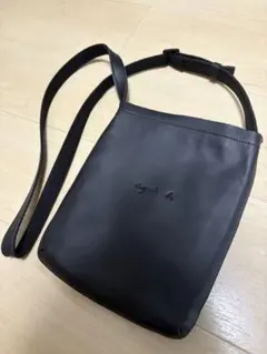 【agnes b.】レザーショルダーバッグ Peter PAH02Z-03