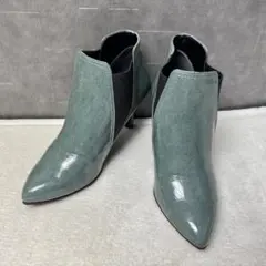 Item thumbnail for item d4555a03-961b-4e83-81e1-440ca37f0f3a