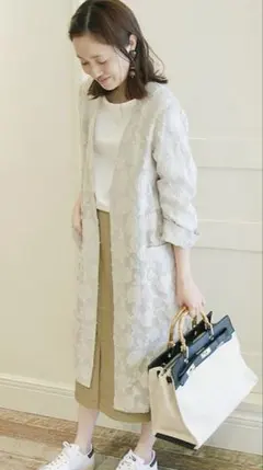 美品★SLOBE IENA★シアー　ローズジャガード　ロングガウン　ロングカーデのサムネイル