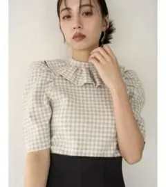 スナイデル　フリルカラーニット