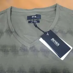 未使用タグ付　HUGO BOSS　ヒューゴボス半袖VネックTシャツ　XLのサムネイル
