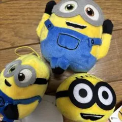 ミニオン　マスコット　ぬいぐるみ