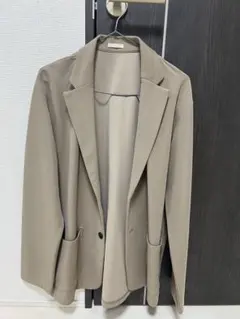 GU ベージュセットアップ