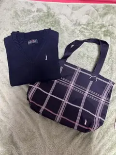 イーストボーイ 黒セーター バッグ