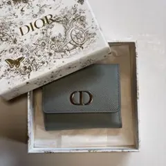 Dior 30 モンテーニュ ロータスウォレット