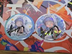 ② ナユタ ホロ 缶バッジ NIKKE and GALLERY コラボカフェ - メルカリ