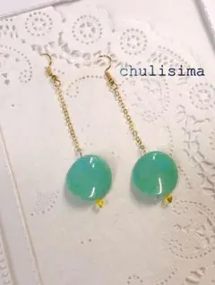 エメラルドグリーンのストーンゆらゆらピアス/イヤリング