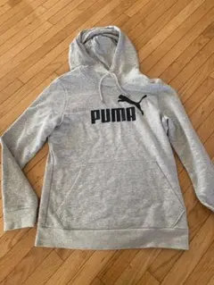 PUMA グレー フード付きパーカー Mサイズ