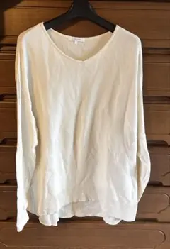 GLOBAL WORKホワイト Vネック 長袖ニット Mサイズ