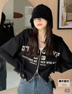 sheinロゴ入り ジップアップパーカー ブラック