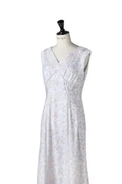 【新品】Herlipto Lace Trimmed Floral Dress