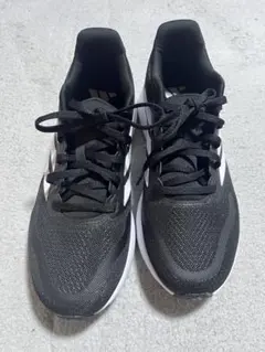 adidas スニーカー　新品　23cm