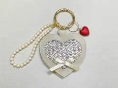 Item thumbnail for item b6c6dbf3-3433-4cc7-a219-e8879b3dd148