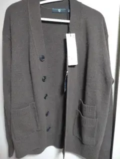 ユニクロ +j プレミアムラムVネックカーディガン