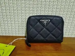 PRADA ブラック コンパクトウォレット ICのサムネイル