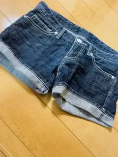 ダークデニムロールアップショートパンツ❤️ショーパンレディース❤️M