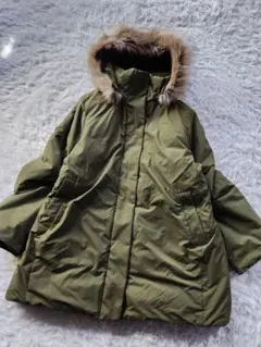 ユニクロ　大きいサイズ　XXL　ハイブリッドダウンコート　オリーブ
