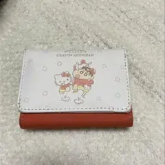 クレヨンしんちゃん　ハローキティ　三つ折り財布